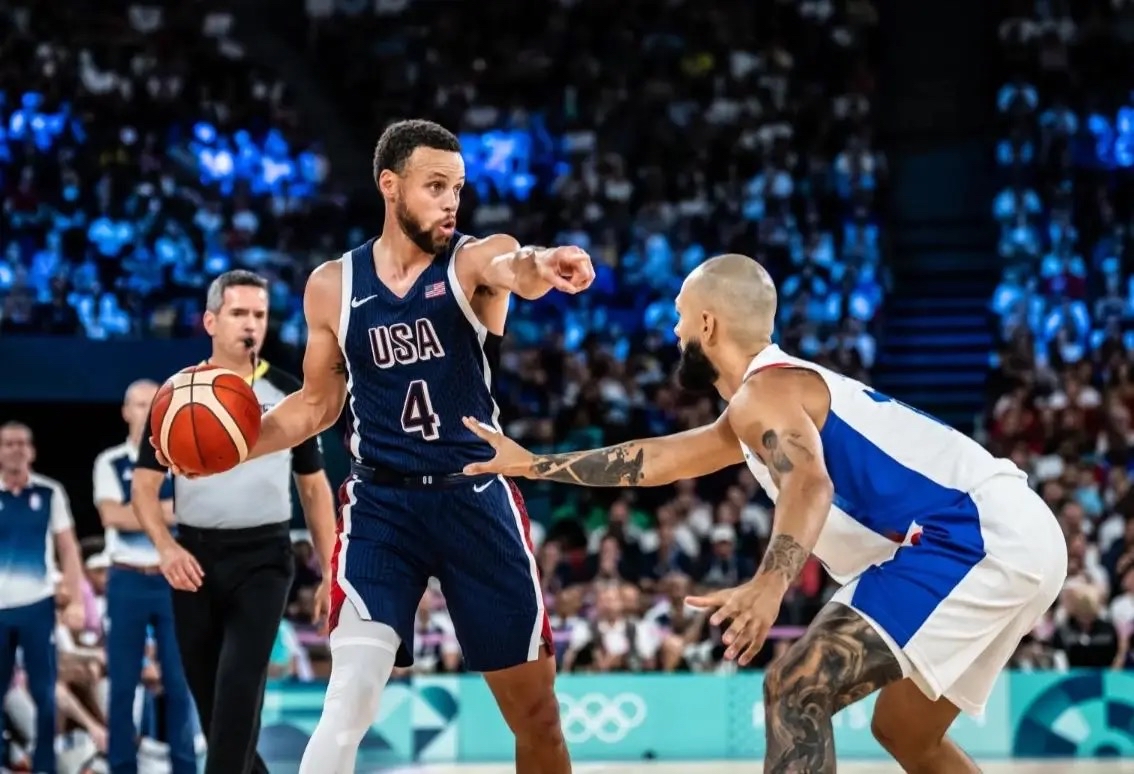 加拿大男篮血洗波兰男篮,库里送出助攻的简单介绍 加拿大男篮血洗波兰男篮,库里送出助攻的简单介绍