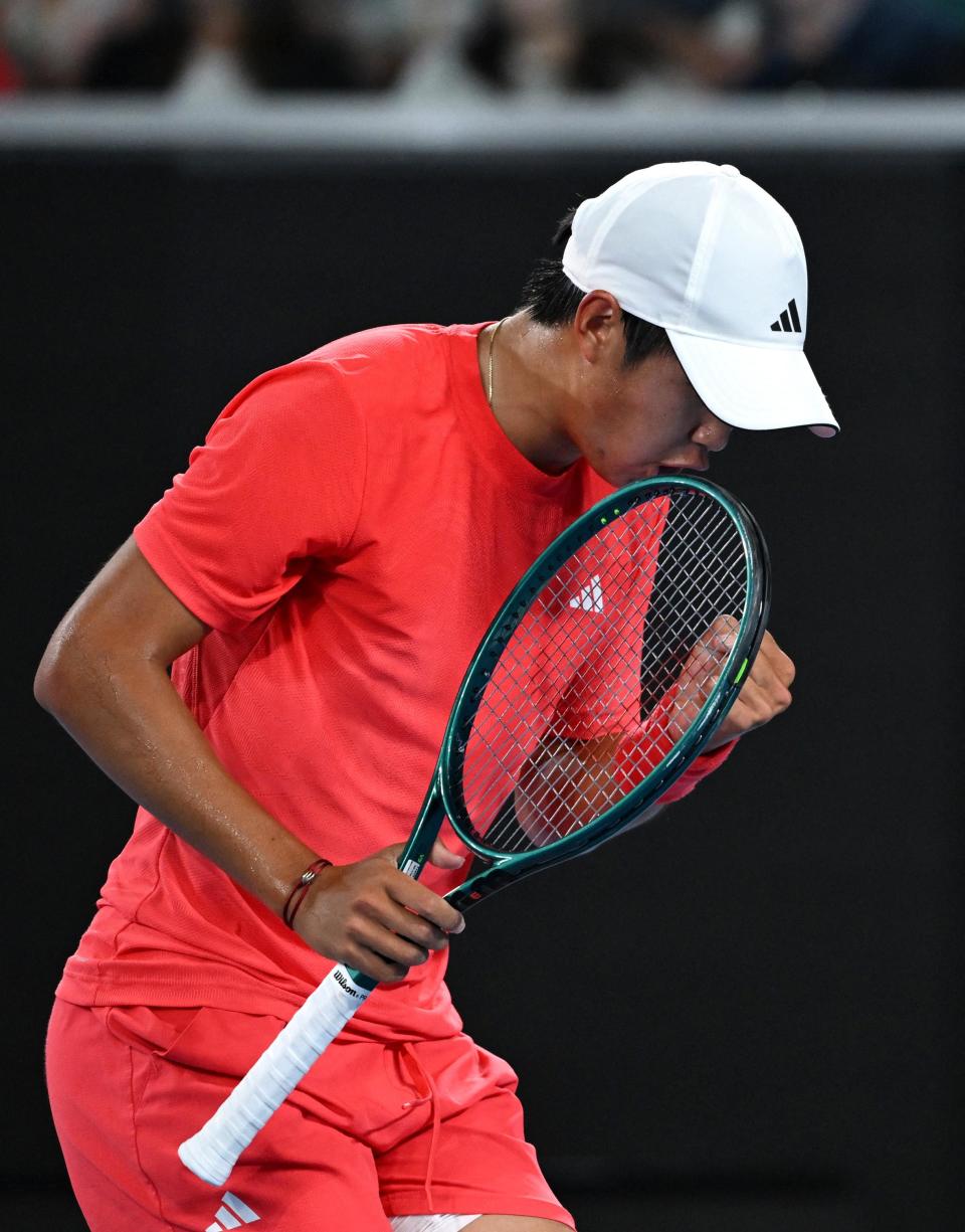 关于西班牙网球队完胜澳大利亚网球队,梅德韦杰夫爆发神勇的信息 关于西班牙网球队完胜澳大利亚网球队,梅德韦杰夫爆发神勇的信息