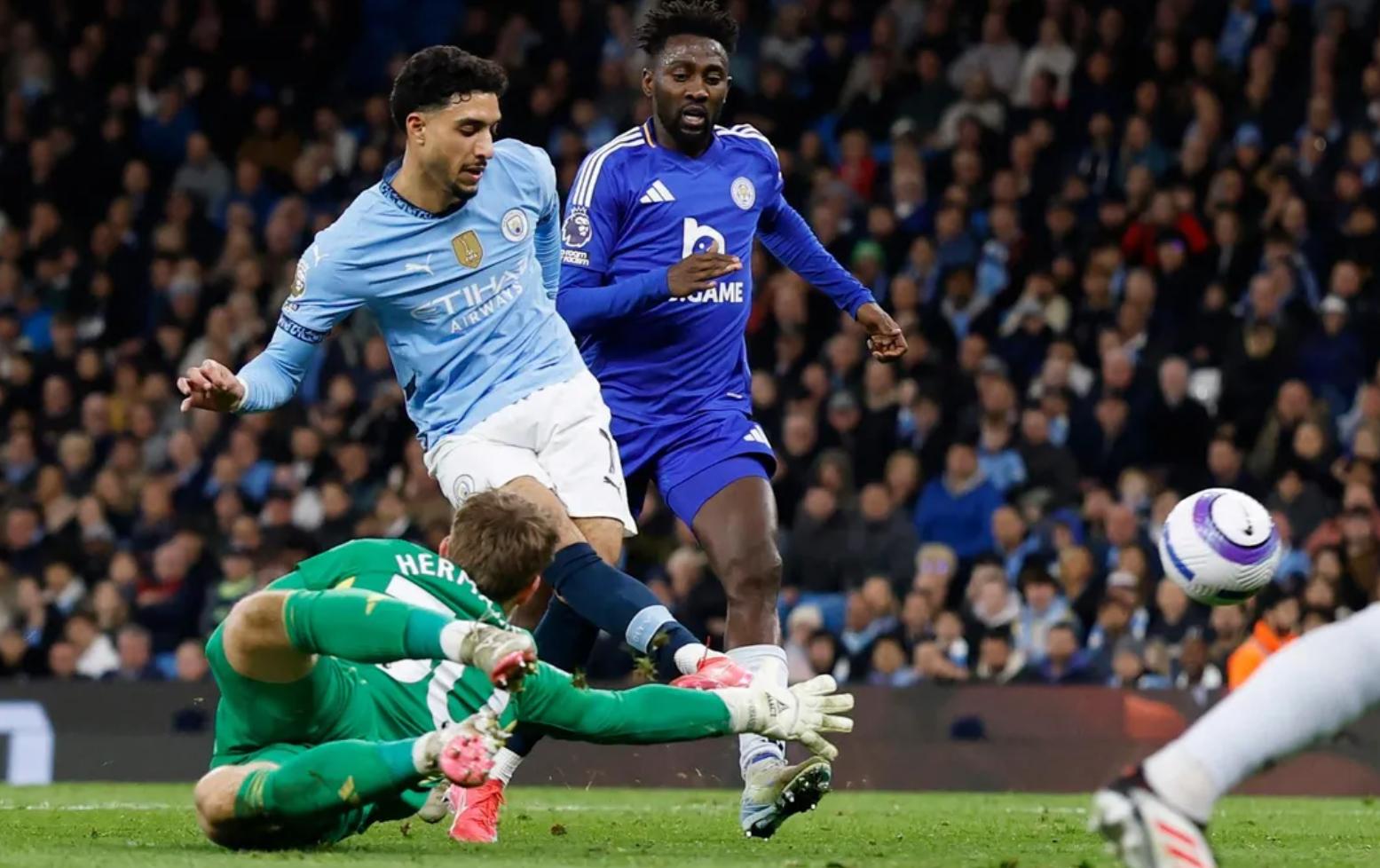 西班牙爆冷曼城,德利赫特统治全场 西班牙爆冷曼城,德利赫特统治全场