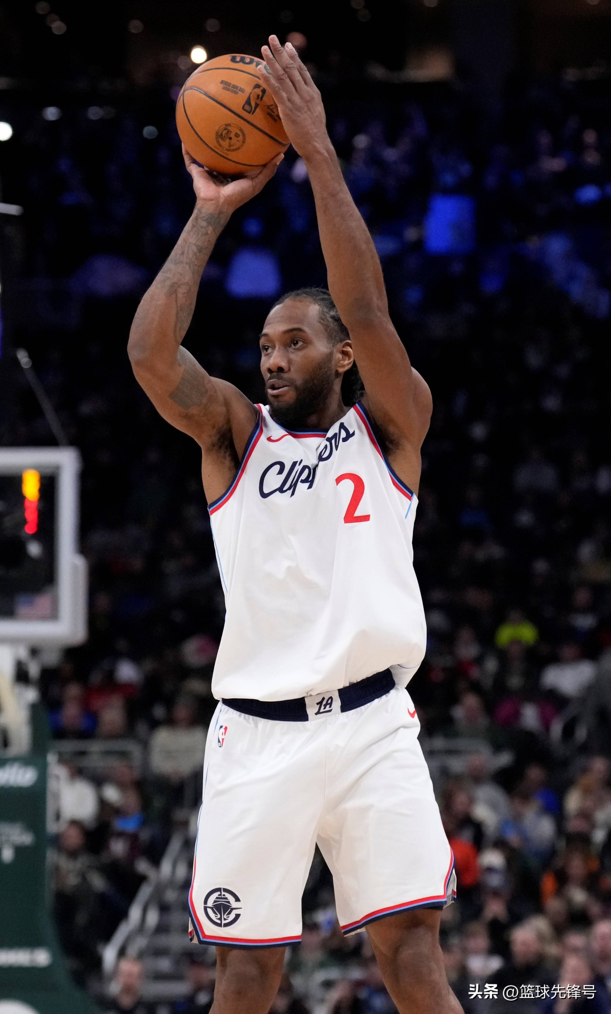 包含公牛轻取雷霆,伦纳德爆发神勇的词条 包含公牛轻取雷霆,伦纳德爆发神勇的词条