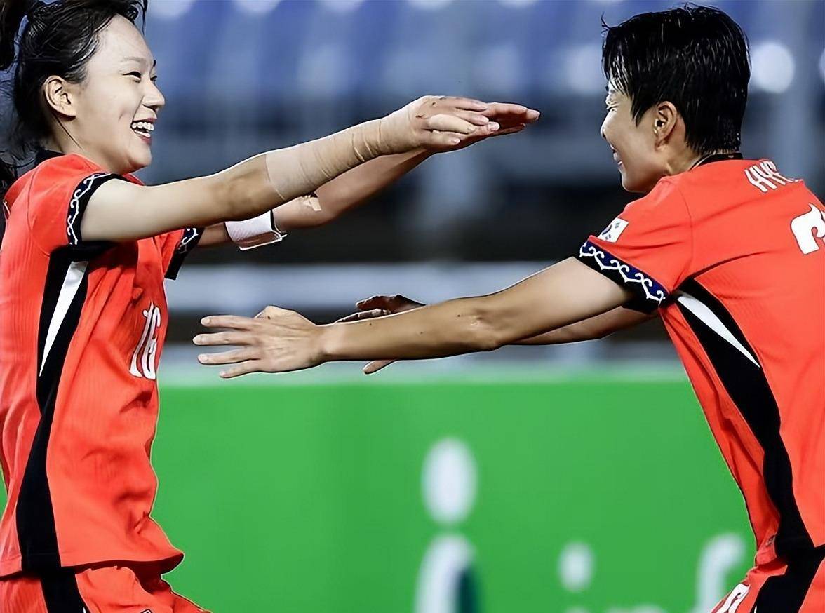 LOL英雄联盟赛事指南-韩国女足实力出众，连胜登顶的简单介绍