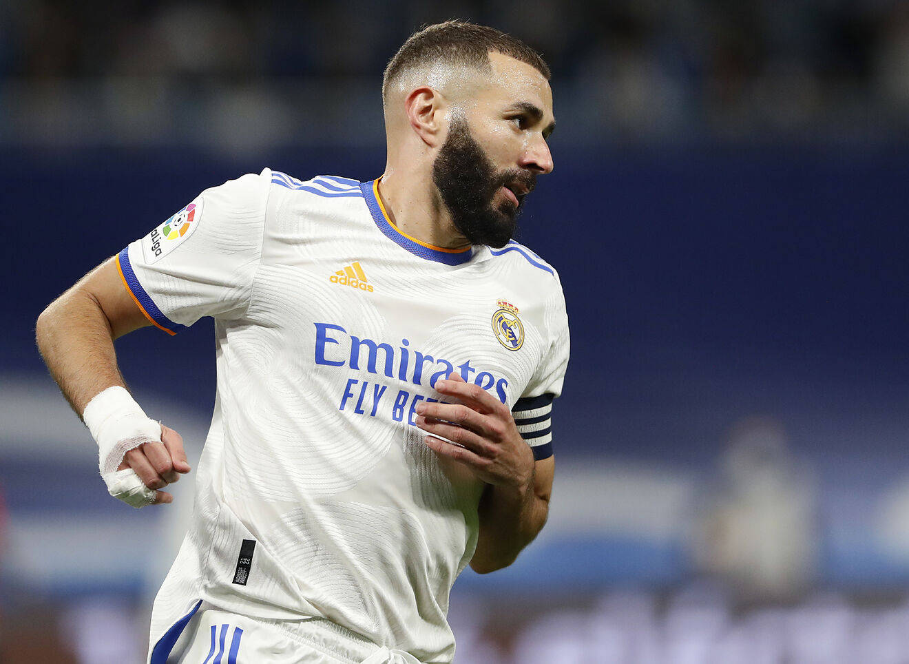 LOL直播入口-塞维利亚客场大胜：强势进军积分榜前列的简单介绍