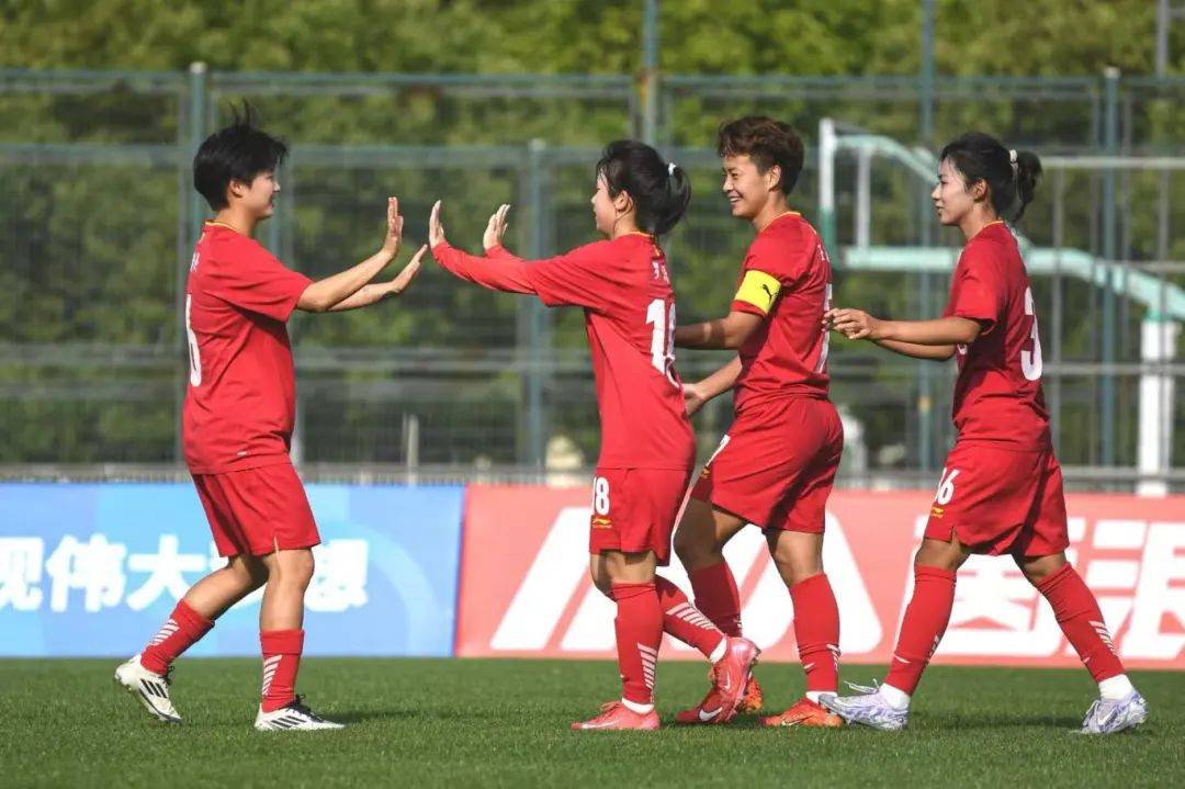 冰岛女足表现出色，成功晋级决赛