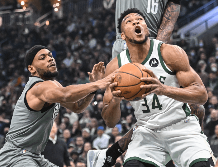 凯泽斯劳滕主场告捷,卫冕之路 凯泽斯劳滕主场告捷,卫冕之路