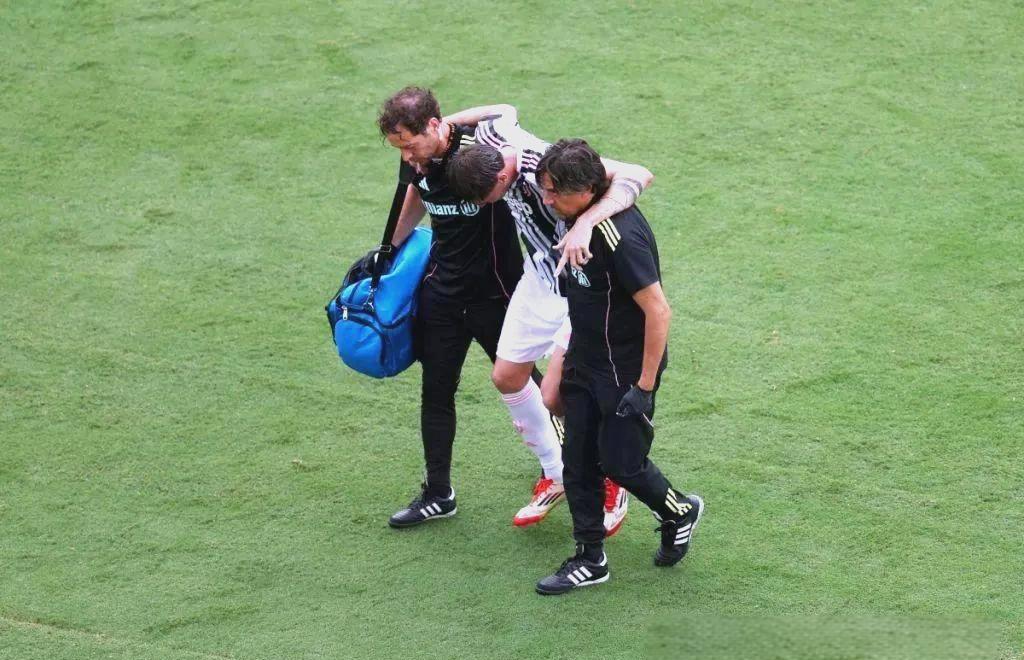 LOL英雄联盟直播-包含尤文图斯球员因伤缺席下一场比赛的词条