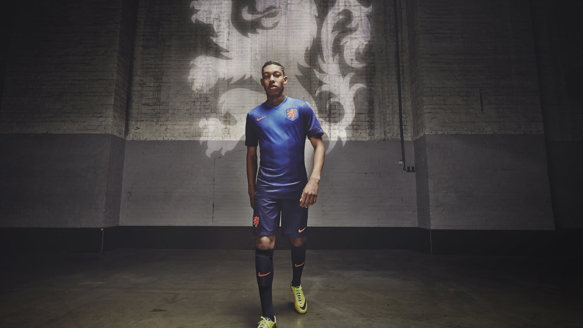 从安哥拉到欧冠之巅，托尼的传奇接管与尤文的横扫哲学